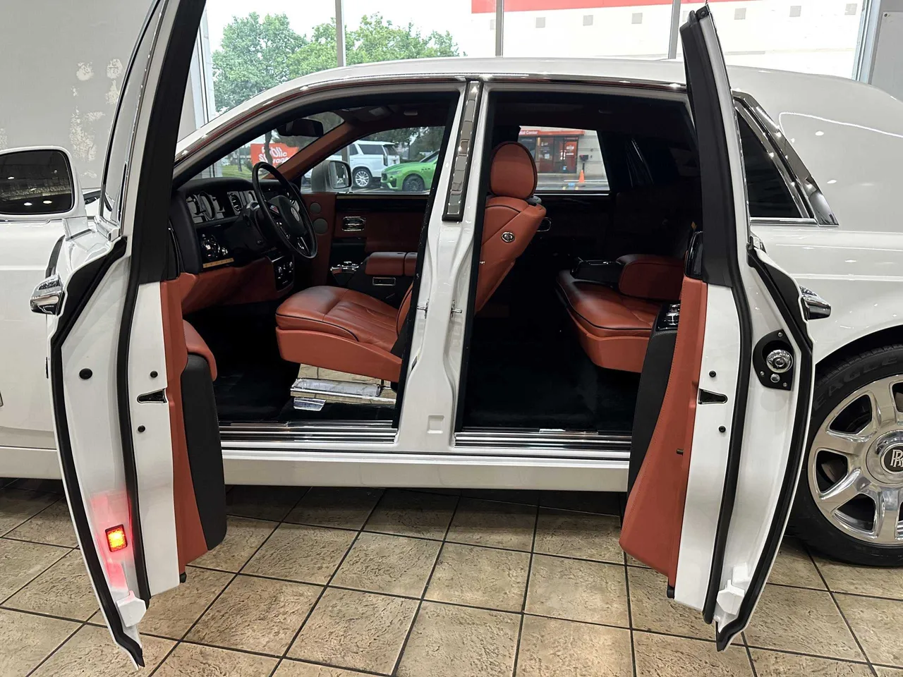 Rolls Royce Phantom interior for rolls royce phantom rental
